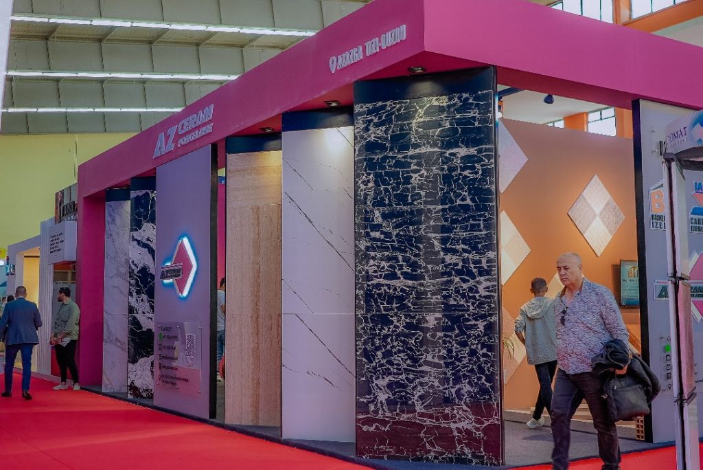 La participation de AZCeram au salon BATIMATEC le mois de Mai passé au Safex